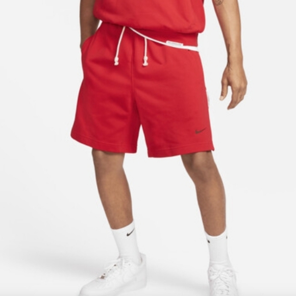 Nike Dri-Fit Standard Issue 8" French Terry Basketball shorts - red - Picture 9 of 16